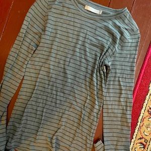 VINCE long sleeve tee size small.